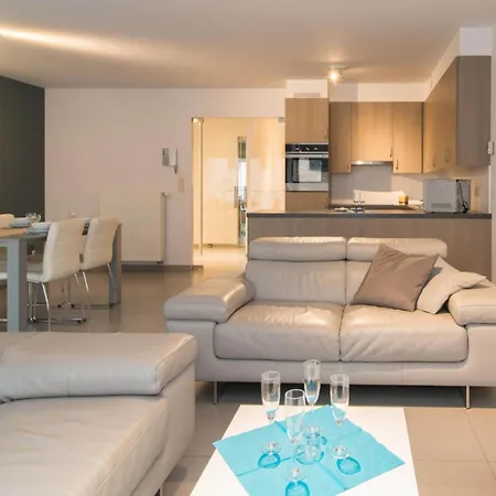 Apartment With Marina View Ostend