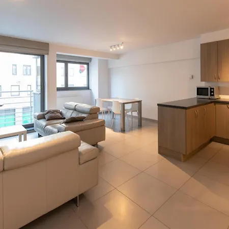 Apartment In Near The Seawall