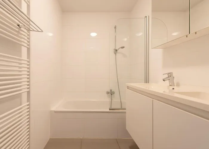 Apartment In Near The Seawall Ostende